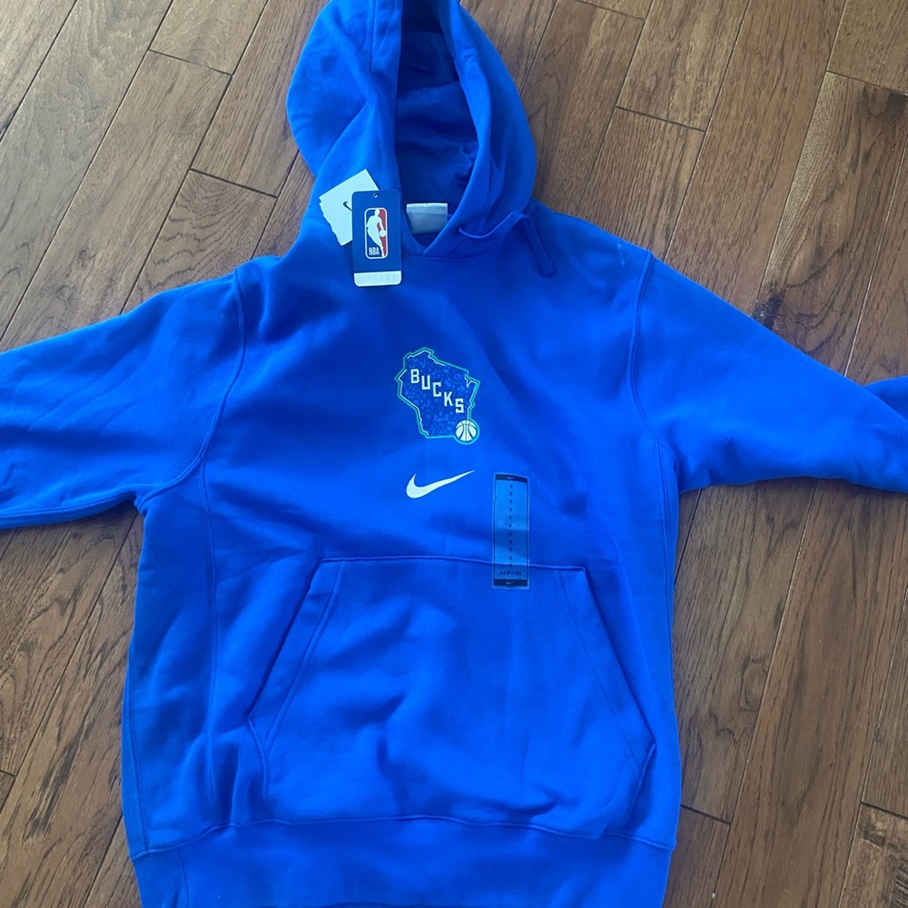 Milwaukee bucks Nike hoodie